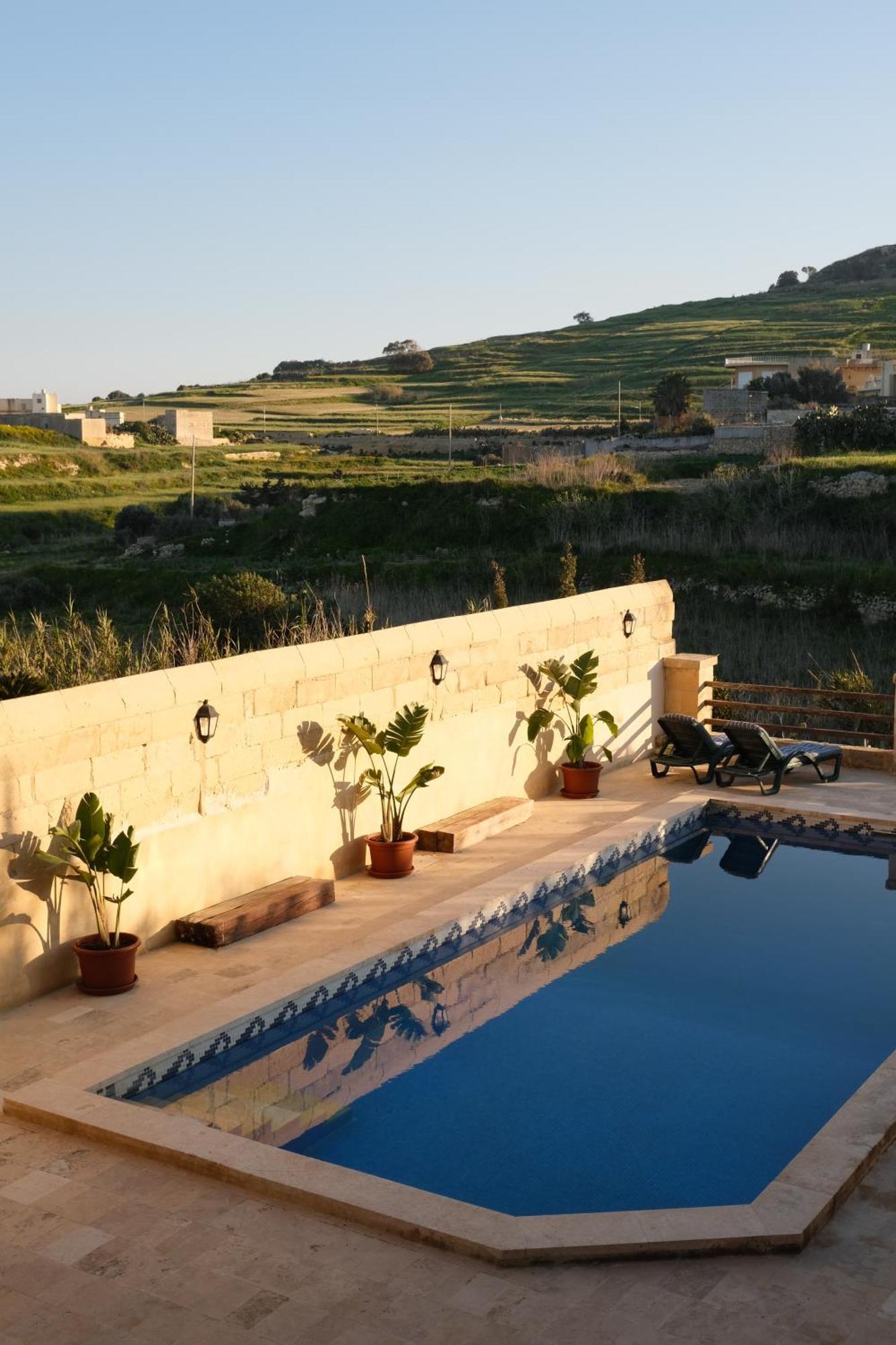 Soluna Boutique Guesthouse Għasri Екстериор снимка