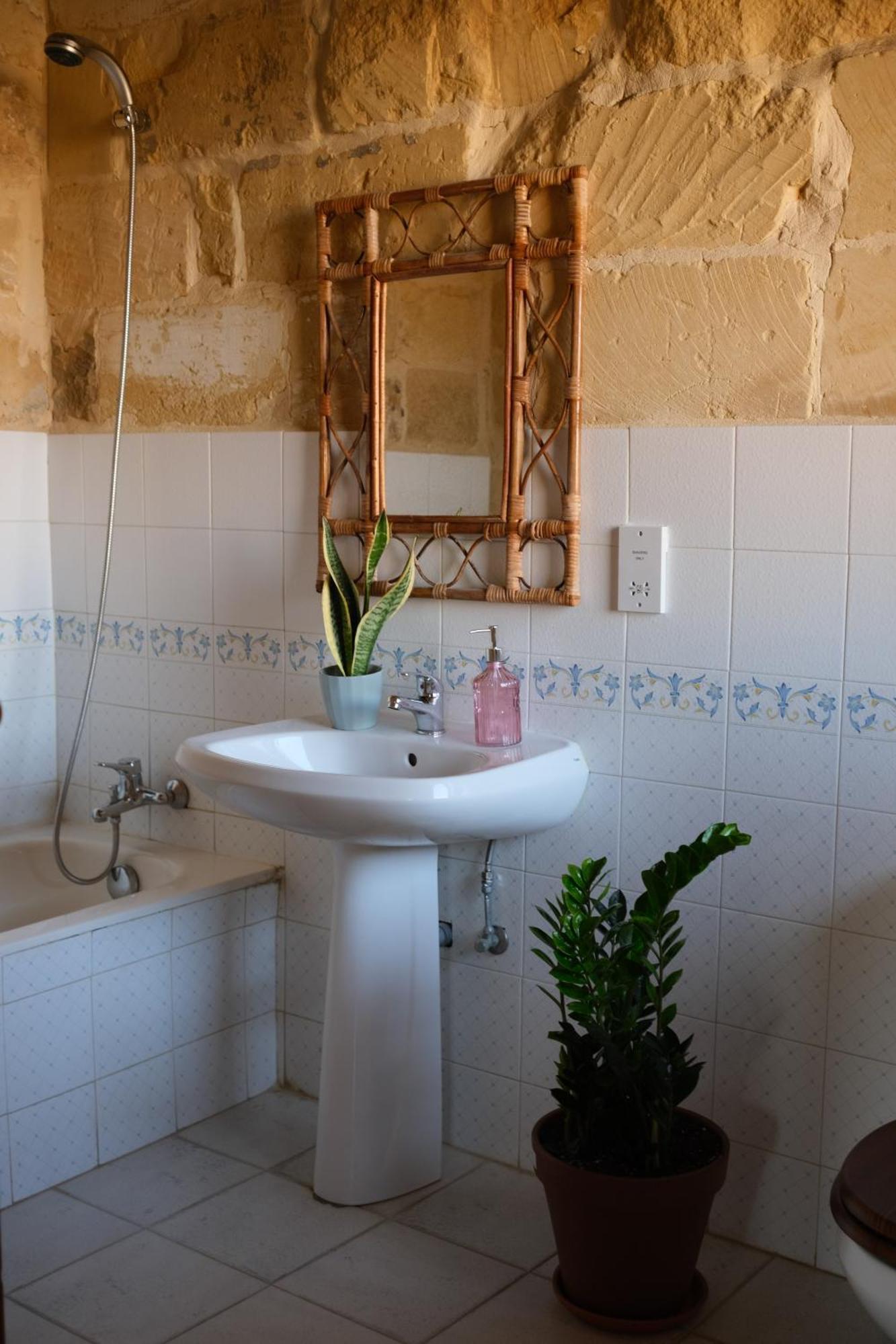 Soluna Boutique Guesthouse Għasri Екстериор снимка