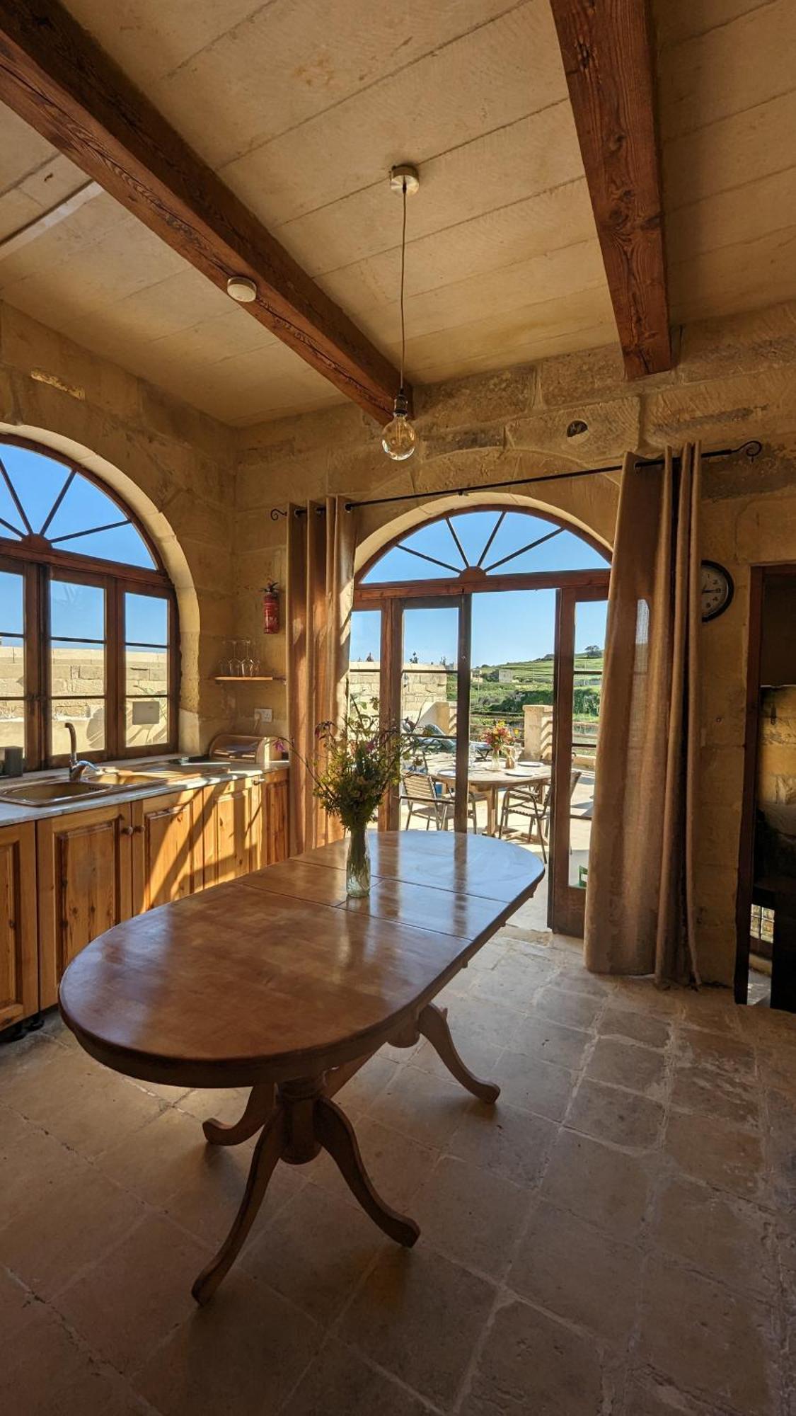 Soluna Boutique Guesthouse Għasri Екстериор снимка